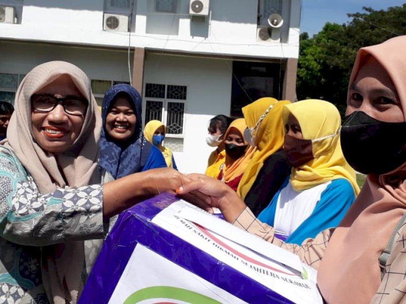 5 Kelompok Perempuan Kepala Keluarga di Luwu Utara Terima Bantuan