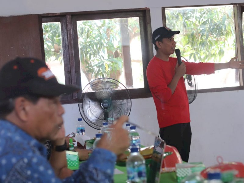 Rudianto Lallo Boyong Pengurus DPKM Kunjungi Pulau Barrang Lompo