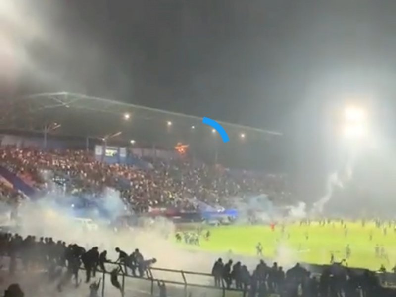 Penggunaan Gas Air Mata di Stadion Kanjuruhan Langgar Aturan FIFA