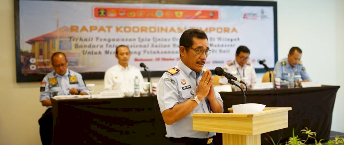 Kantor Imigrasi Kelas I TPI Makassar menggelar Rapat Koordinasi Tim Pengawasan Orang Asing (PORA) di Hotel Dalton, Senin, 3 Oktober 2022. Kantor Imigrasi Kelas I TPI Makassar menggelar Rapat Koordinasi Tim Pengawasan Orang Asing (PORA) di Hotel Dalton, Senin, 3 Oktober 2022.