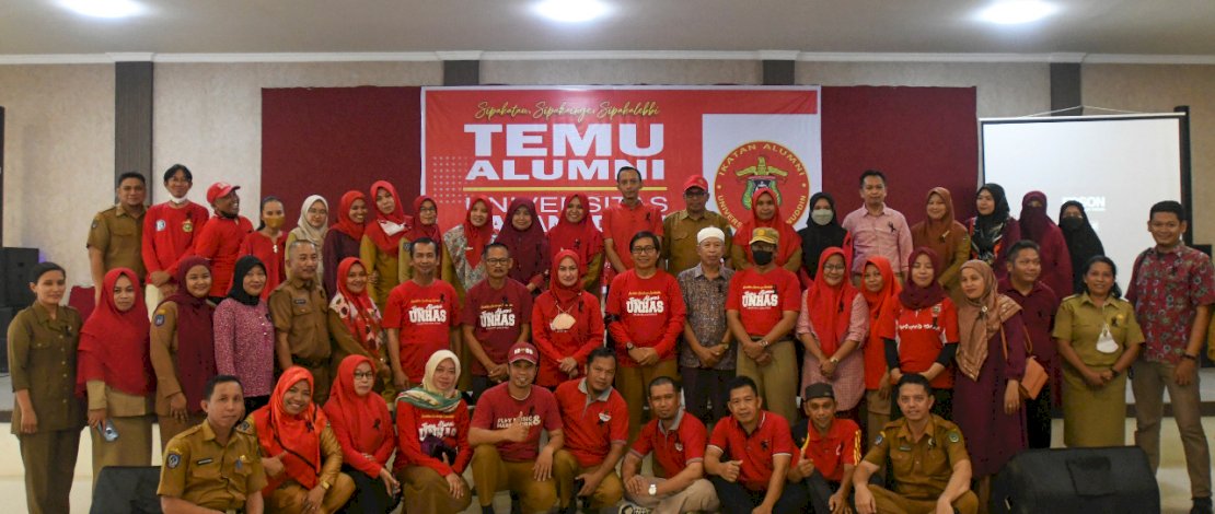 Temu Alumni Unhas Lutra, Bupati Indah : Respek, Komunikasi dan Kolaborasi