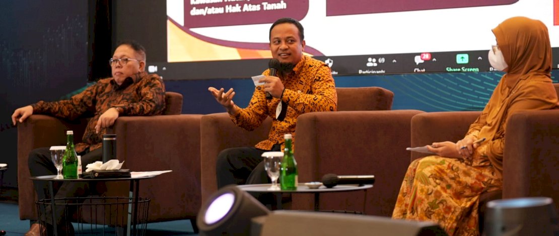 Gubernur Sulawesi Selatan, Andi Sudirman Sulaiman, memenuhi undangan sebagai salah satu pembicara dalam acara yang dilaksanakan Kementerian Koordinator Bidang Perekonomian RI,