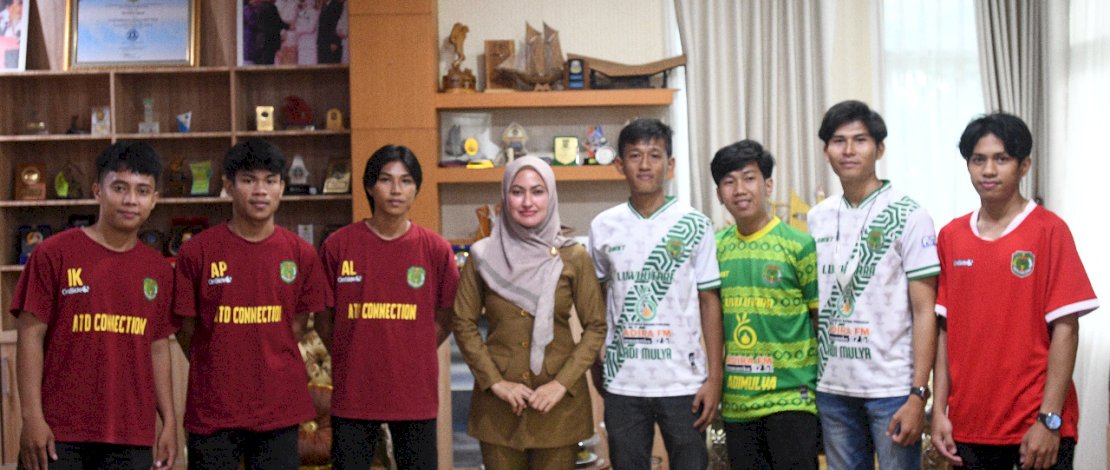 Bupati Lutra Lepas 26 Kontingen Futsal Untuk Berlaga di Ajang Porprov 2022 Bupati Lutra Lepas 26 Kontingen Futsal Untuk Berlaga di Ajang Porprov 2022