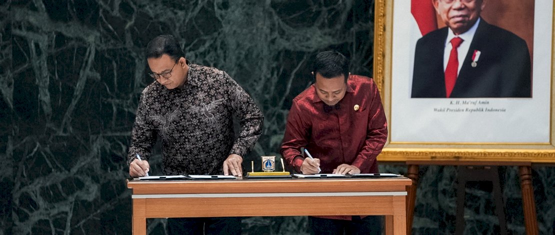 Gubernur Sulsel, Andi Sudirman Sulaiman, melakukan penandatangan MoU bersama Gubernur DKI Jakarta, Anies Rasyid Baswedan.