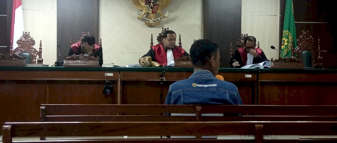 Sidang kasus pembunuhan pegawai Dishub Makassar, Najamuddin Sewang, kembali digelar di Pengadilan Negeri Makassar, Rabu, 5 Oktober 2022. Sidang kasus pembunuhan pegawai Dishub Makassar, Najamuddin Sewang, kembali digelar di Pengadilan Negeri Makassar, Rabu, 5 Oktober 2022.