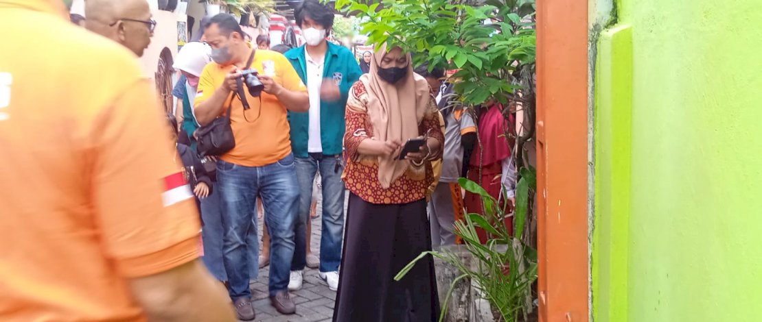 Kasus Temuan Bayi Sempat Dikira Boneka Diusut Polisi Kasus Temuan Bayi Sempat Dikira Boneka Diusut Polisi