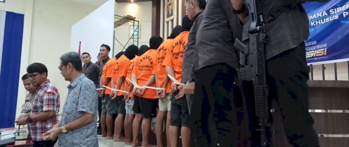 Enam Tahun Penjara Menanti Penipu yang Catut Nama Rans Entertainment Milik Raffi Ahmad Enam Tahun Penjara Menanti Penipu yang Catut Nama Rans Entertainment Milik Raffi Ahmad
