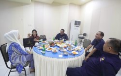 Ketua DPRD Makassar, Rudianto Lalo  Jamu Wakil Ketua DPR RI Rachmat Gobel