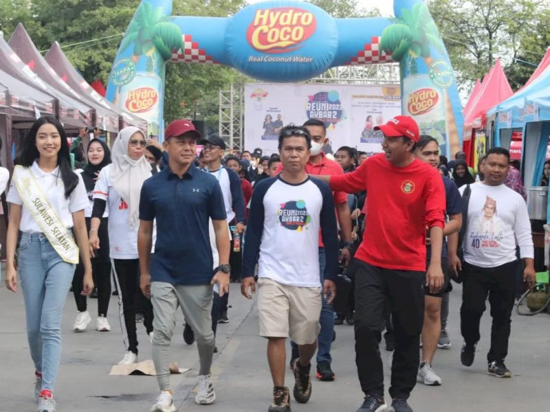 Gelar Aksi Sosial di Reuni Akbar, Rudianto Lallo Apresiasi Alumni SMP 22 Makassar