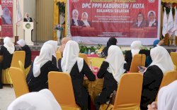 Andi Nurhidayati Lantik 10 Ketua FPPI Kabupaten Kota, Ada Wakil Bupati dan Anggota DPRD 