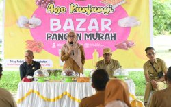 Tekan Dampak Kenaikan BBM, Pemkab Lutra Gelar Bazar Pangan Murah