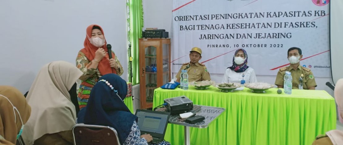 Orientasi Peningkatan Kapasitas Pelayanan Keluarga Berencana (KB) bagi Tenaga Kesehatan (Nakes) di Fasilitas Kesehatan (Faskes) Jaringan dan Jejaring, yang dilaksanakan di Rumah Sakit Khadijah Pinrang, kemarin, Senin, 10 Oktober 2022.