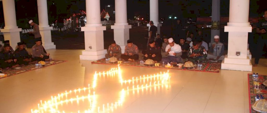 Gandeng Suporter Bola di Kab Bone Batalyon C Pelopor Satbrimob Polda Sulsel Gelar Doa Bersama