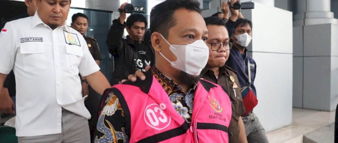 Kepala Dinas Perhubungan Kota Makassar, Imam Hud, ditahan penyidik Kejaksaan Tinggi Sulsel, Kamis, 13 Oktober 2022. Kepala Dinas Perhubungan Kota Makassar, Imam Hud, ditahan penyidik Kejaksaan Tinggi Sulsel, Kamis, 13 Oktober 2022.