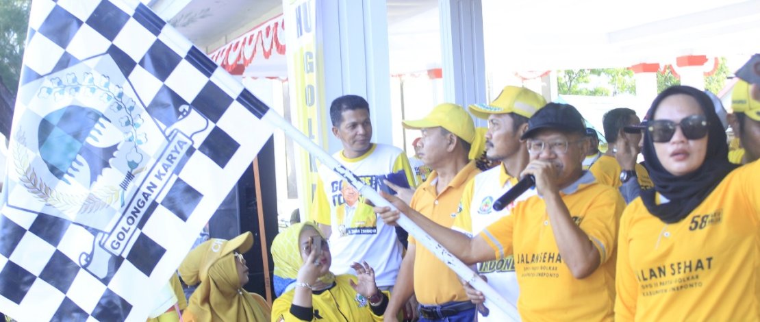 Ribuan warga Jeneponto memadati Parang Passamaturukkang, untuk mengikuti jalan santai Dewan Pengurus Daerah (DPD) Partai Golkar Kabupaten Jeneponto, Minggu, 16 Oktober 2022. 