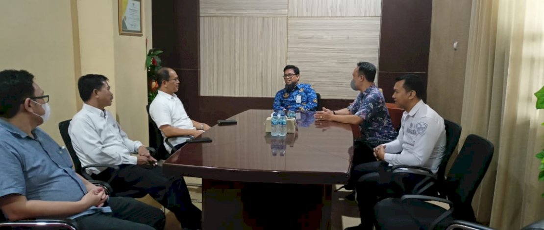 Pihak Keuskupan Agung Makassar, Pembimas Katolik Kanwil Kemenag Sulsel, Panitia Pesparani Sulsel dan Official, melaporkan rencana keberangkatan kontingen Sulsel menuju event Pesparani NTT, kepada Gubernur Sulsel yang diwakili Kepala Biro Kesra, Iqbal Najamuddin, di Kantor Gubernur Sulsel, Senin, 17 Oktober 2022.