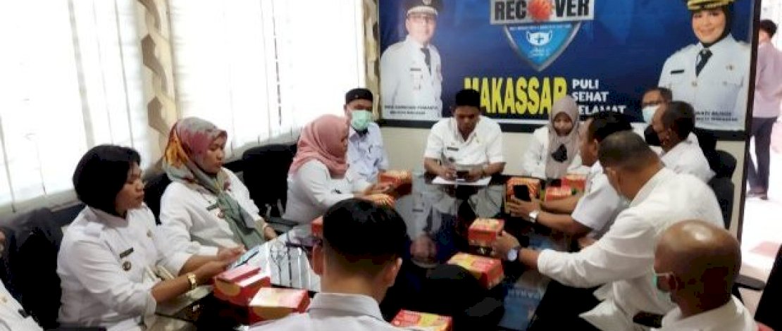 Rapat Bersama Jajarannya, Ini Pesan Camat Ujung Tanah Rapat Bersama Jajarannya, Ini Pesan Camat Ujung Tanah