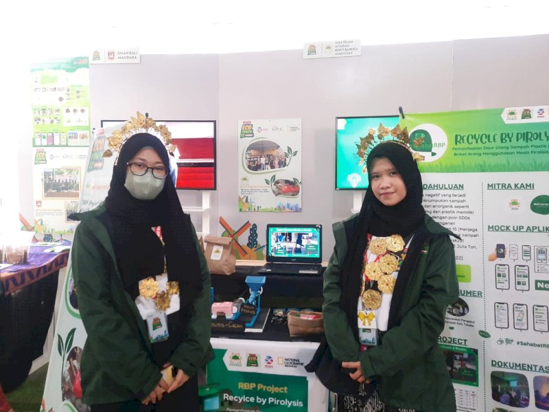 SMA Islam Athirah Tawarkan Recycle By Pirolisis Project Selesaikan Masalah Lingkungan