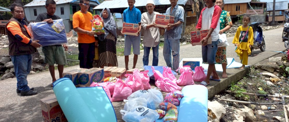 BPBD Sulsel telah menyalurkan bantuan logistik untuk korban terdampak angin puting beliung di Kabupaten Jeneponto, kemarin, Rabu, 19 Oktober 2022.
