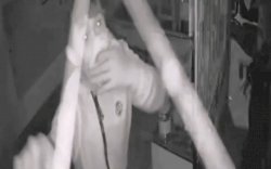 Niat Mau Geser CCTV, Wajah Pencuri Emas di Makassar Ini Malah Terekam