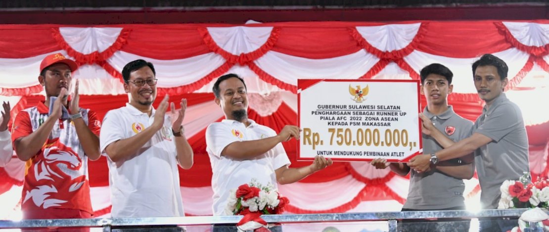 Apresiasi Prestasi Atlet Sulsel, Gubernur Andi Sudirman Berikan Bonus Rp 750 Juta untuk PSM Makassar Apresiasi Prestasi Atlet Sulsel, Gubernur Andi Sudirman Berikan Bonus Rp 750 Juta untuk PSM Makassar