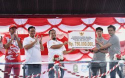 Apresiasi Prestasi Atlet Sulsel, Gubernur Andi Sudirman Berikan Bonus Rp 750 Juta untuk PSM Makassar