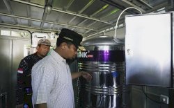 Tinjau Teknologi Arsinum di Pulau Persatuan Sinjai, Andi Sudirman : Masyarakat Bisa Nikmati Fresh Water
