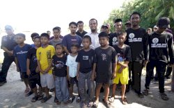 Bahagianya Warga Pulau Persatuan di Sinjai Dapat Kunjungan Gubernur Andi Sudirman