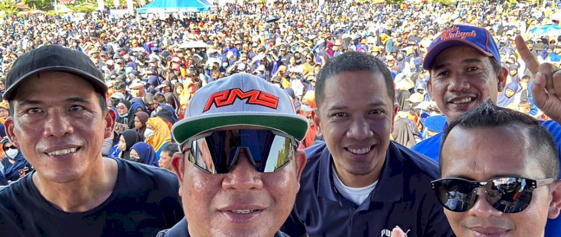 Peserta jalan sehat restorasi dilepas langsung Ketua DPW NasDem Sulsel, Rusdi Masse, didampingi Ketua DPD Palopo Judas Amir yang juga selaku Wali Kota Palopo, serta beberapa pengurus Partai NasDem Sulsel.