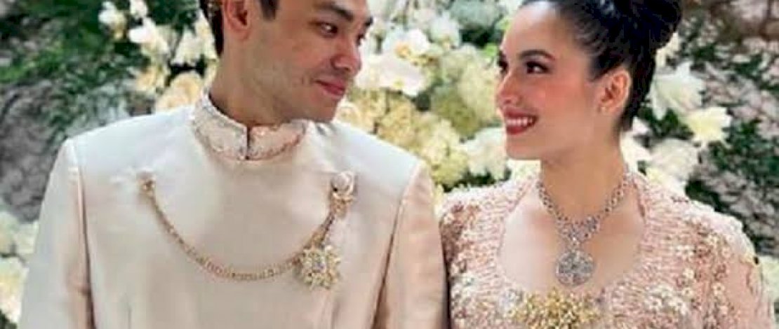 Selamat! Chealsea Islan Tunangan dengan Rob Clinton
