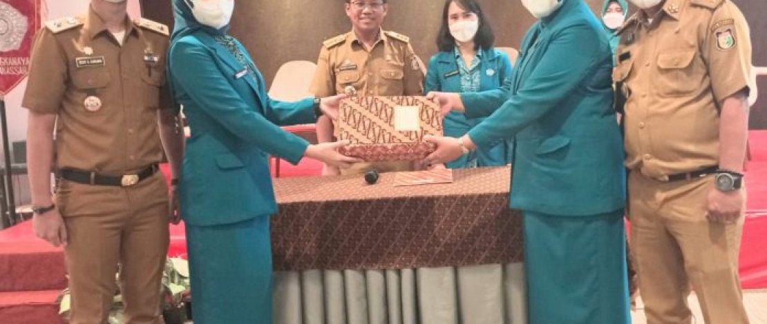 Ketua TP PKK Kecamatan Biringkanaya Lantik 3 Ketua Kelurahan