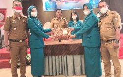 Ketua TP PKK Kecamatan Biringkanaya Lantik 3 Ketua Kelurahan