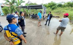 Camat Biringkanaya Tinjau Lokasi banjir Kelurahan Katimbang