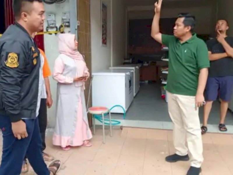 Prihatin, Camat Biringkanaya Kunjungi Korban Kebakaran di Villa Mutiara