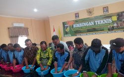 Kenalkan Pertanian Ramah Lingkungan, Penyuluh Sulteng Dilatih Cara Pembuatan Biosaka