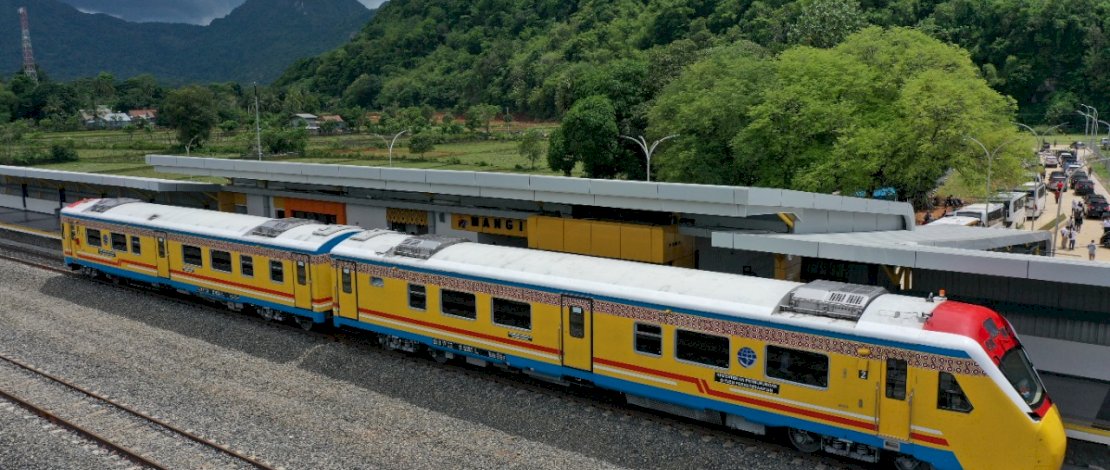 Kereta Api Andalan Celebes Beroperasi, Warga: Akhirnya Sulsel Punya Kereta Api Kereta Api Andalan Celebes Beroperasi, Warga: Akhirnya Sulsel Punya Kereta Api
