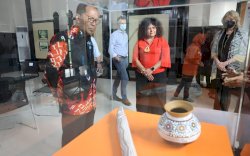 Danny Jamu Senator Malarndirri McCarthy Kuliner Khas Makassar