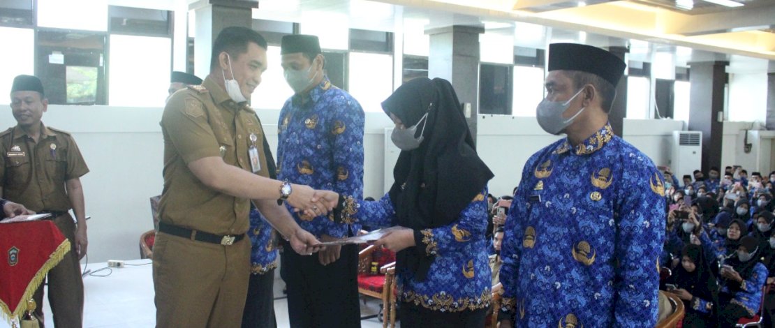 296 PPPK Formasi Guru Tahun 2021 Lingkup Pemkab Takalar Terima SK Pengangkatan