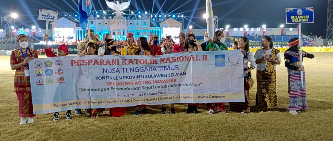 Kontingen Sulsel di Ajang Pesta Paduan Suara Gerejani (Pesparani) Nasional II di Kota Kupang, Nusa Tenggara Timur.