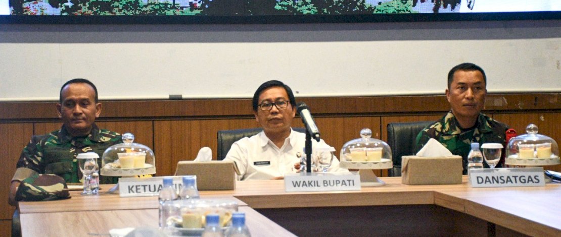 Tim Pengawasan dan Evaluasi menggelar rapat pertemuan capaian program TMMD Ke-115 Tahun Anggaran 2022 yang ada di Kabupaten Luwu Utara, Rabu, 2 November 2022. Tim Pengawasan dan Evaluasi menggelar rapat pertemuan capaian program TMMD Ke-115 Tahun Anggaran 2022 yang ada di Kabupaten Luwu Utara, Rabu, 2 November 2022.