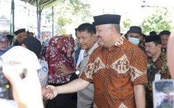 Maulid di Patampanua, Bupati Pinrang Serahkan Bantuan untuk Mustahiq