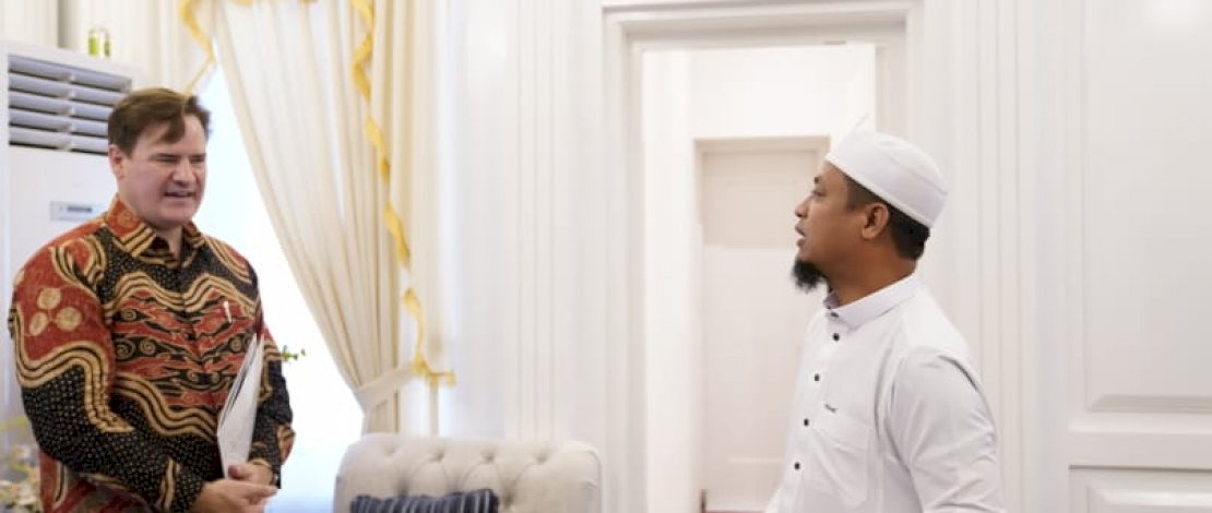 Gubernur Sulawesi Selatan, Andi Sudirman Sulaiman menerima kunjungan dari The University of Rhode Island di Rujab Gubernur, Kamis 3 November 2022.