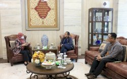 Jajaki Kolaborasi, Dosen Senior University of Canberra Australia Temui Danny Pomanto