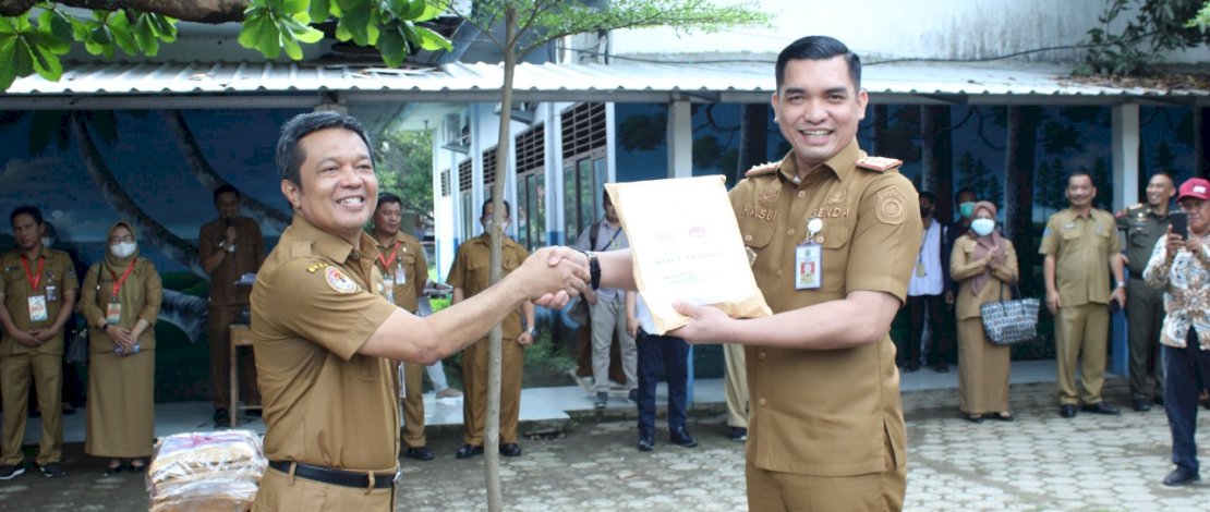 Seleksi tambahan bagi desa peserta Pilkades Serentak 2022 yang memiliki peserta lebih dari lima, berlangsung di SMPN 2 Takalar, Senin, 7 November 2022. Seleksi tambahan bagi desa peserta Pilkades Serentak 2022 yang memiliki peserta lebih dari lima, berlangsung di SMPN 2 Takalar, Senin, 7 November 2022.