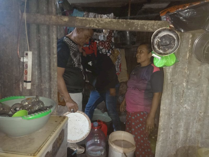 Empat Pria Digrebek Pesta Miras Ditangkap, Sembilan Jerigen Tuak Disita 