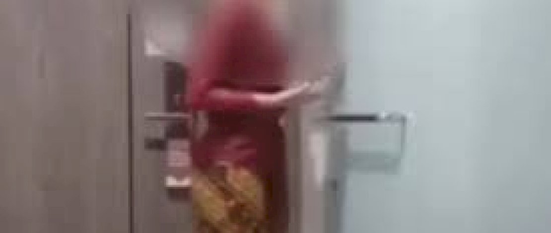 Potongan adegan video Kebaya merah Potongan adegan video Kebaya merah