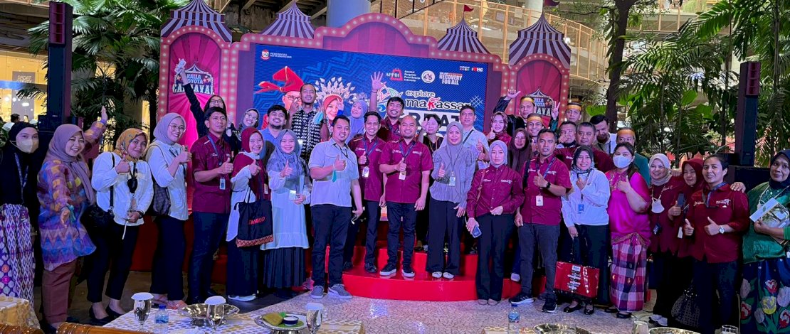 Wali Kota Makassar, Moh Ramdhan "Danny" Pomanto, menghadiri sekaligus membuka secara resmi Opening Ceremony Kalla Toyota Carnaval 2022, Rabu, 9 November 20222.