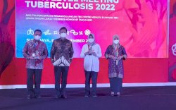 Makassar Raih Penghargaan TOSS TBC Kemenkes RI