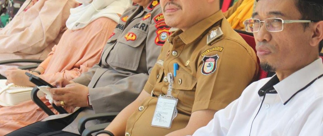 Camat Mamajang dan jajaran tripika Kecamatan Mamajang saat mengahdiri perayaan Maulid nabi Muhammad yang  di Halaman Kantor Kecamatan Mamajang (Senin, 24/10/2022).
