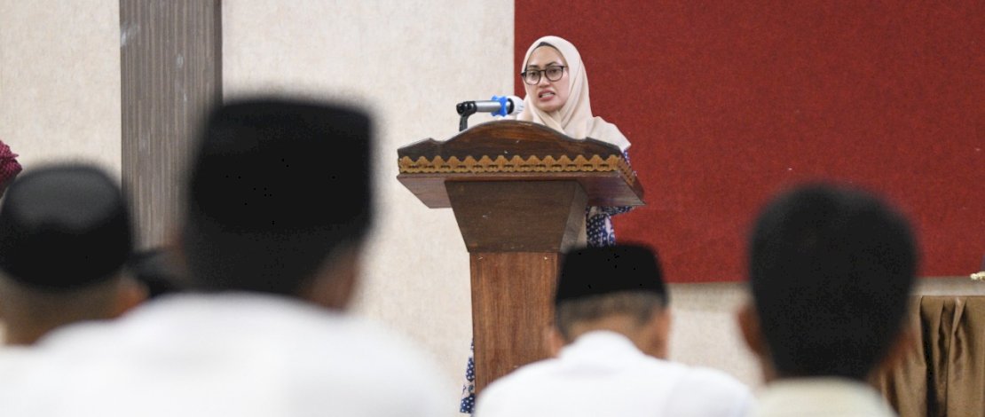 Buka Pelatihan Bagi Kepala Desa Se Lutra, Bupati Indah Tekankan Pesan Presiden Jokowi